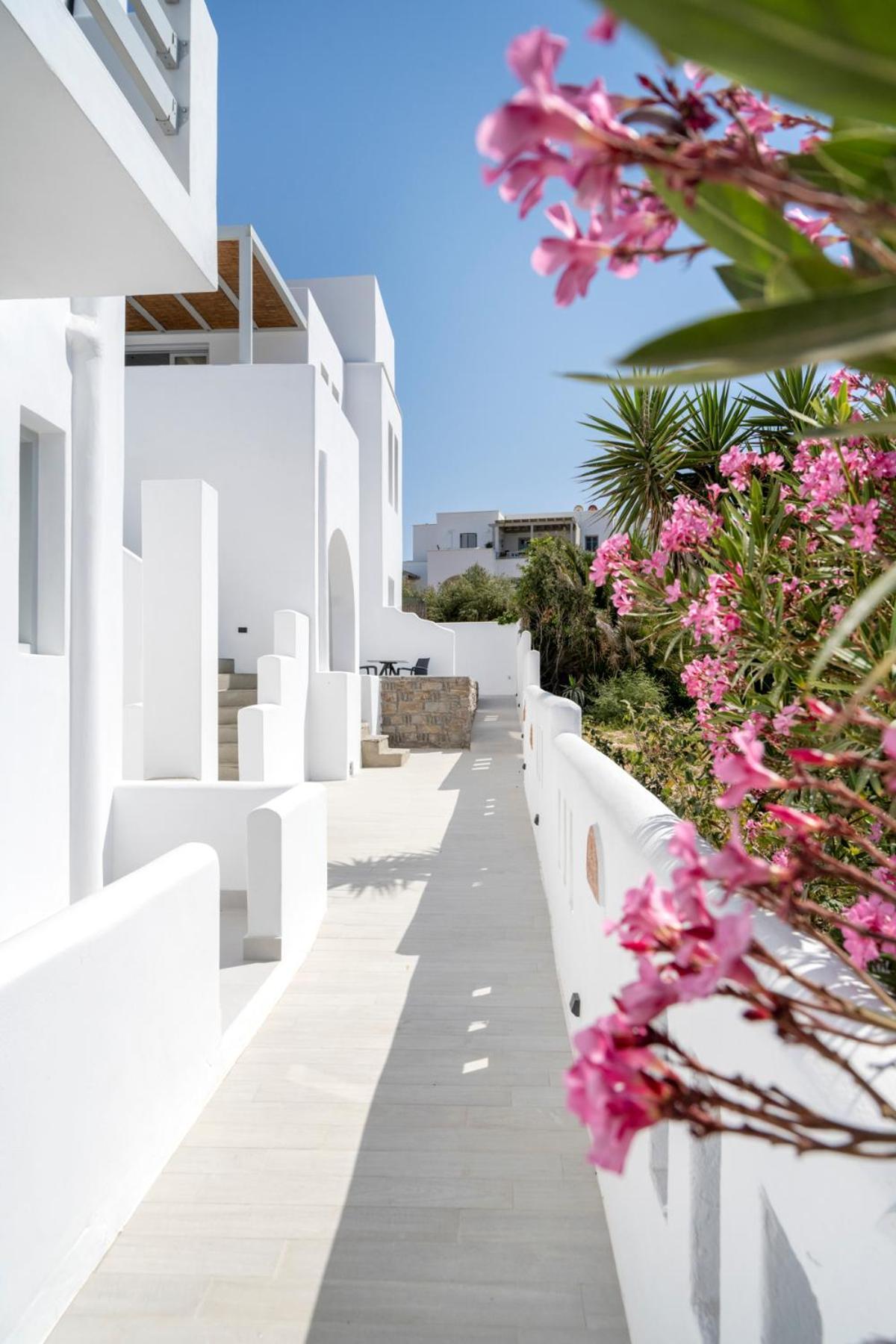 Quartano Suites By Heliessa, Adults Only Naousa Eksteriør billede