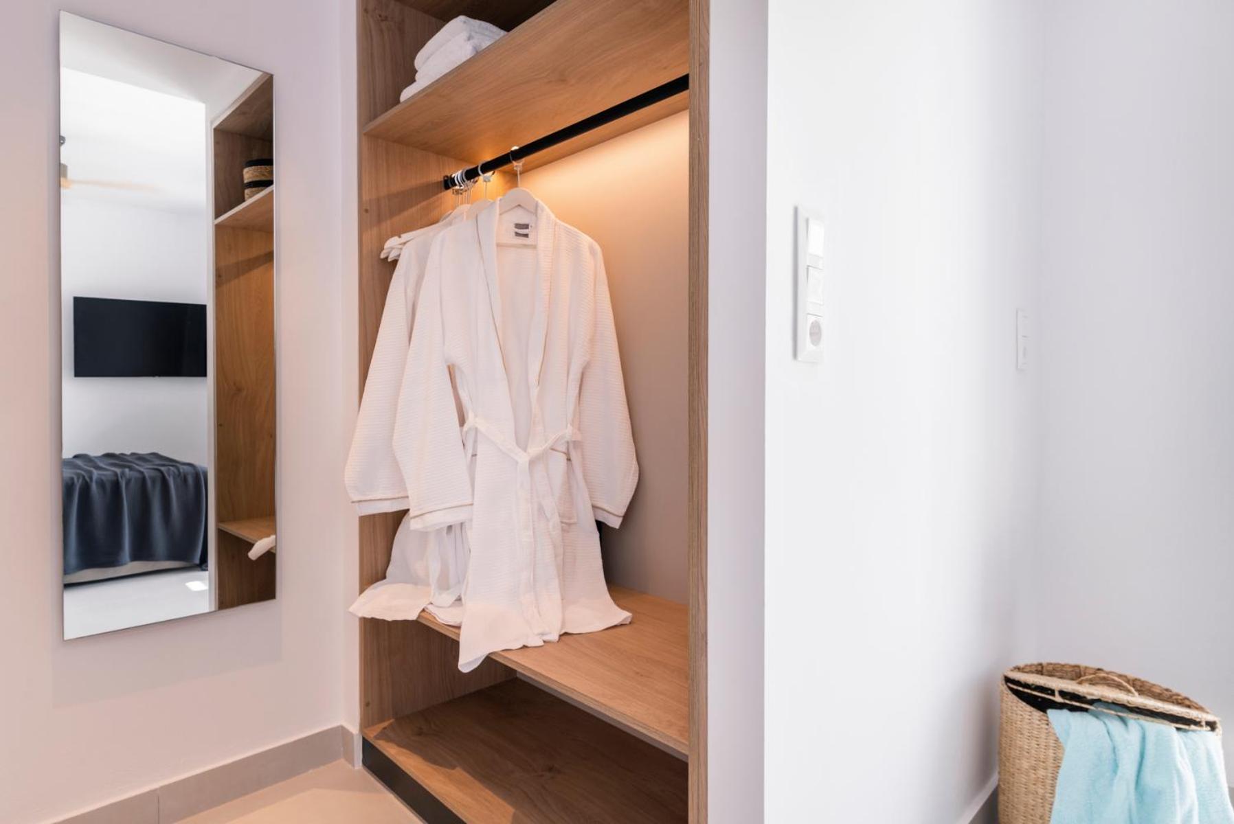 Quartano Suites By Heliessa, Adults Only Naousa Eksteriør billede